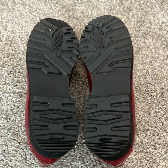 NWOB, Amalfi Rangoni burgundy patent leather ladies shoes, Sz 6 - Picture 3 of 4